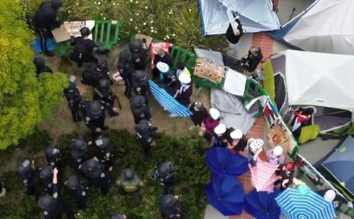Полиция США возвращает здание Калифорнийского университета в Ирвине