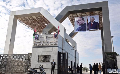 Египет возвел бетонную стену напротив терминала Рафиах