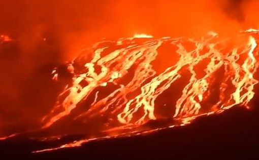 На Галапагосах проснулся вулкан: видео