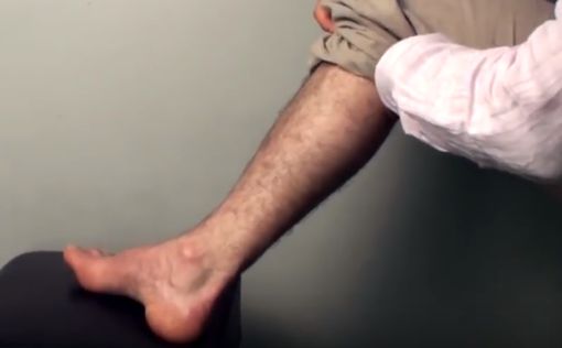 Медики назвали главные причины судорог ноги