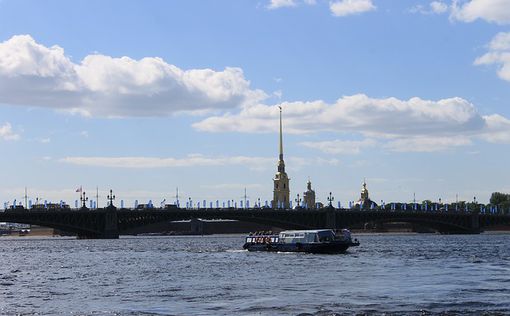 Варианты водных прогулок по Санкт-Петербургу