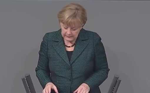 Меркель требует от РФ повлиять на сепаратистов