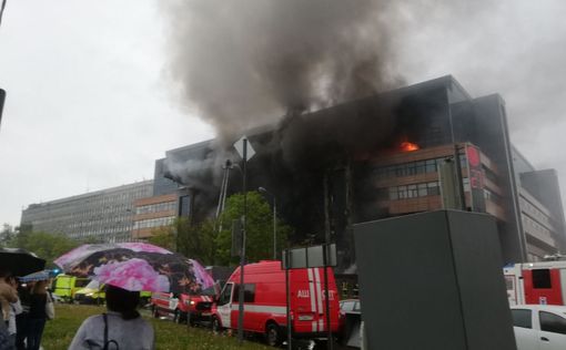 Пожар в бизнес-центре в Москве удалось потушить