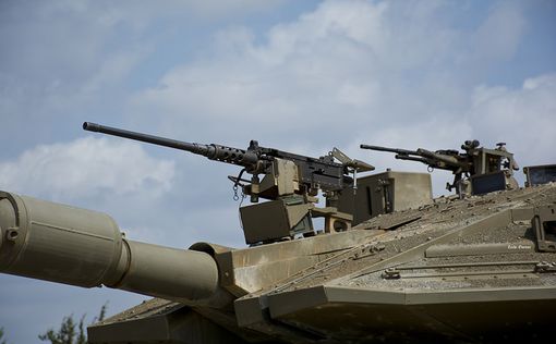 Танк ЦАХАЛа открыл огонь на границе с Газой