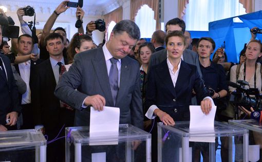 Украина: Порошенко побеждает в первом туре