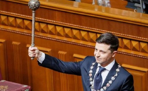 Новоизбранный президент Украины попал под огонь критики
