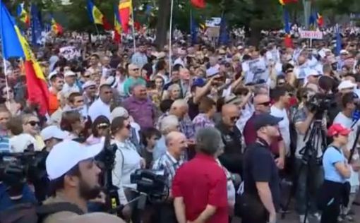 В Кишиневе начались активные народные протесты