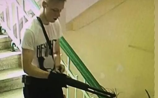 В сеть выложен стоп-кадр убийцы в Керчи во время бойни