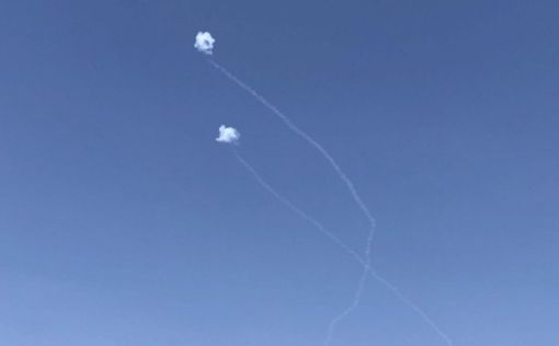 Осколки сбитой ракеты упали на школу в Сдероте