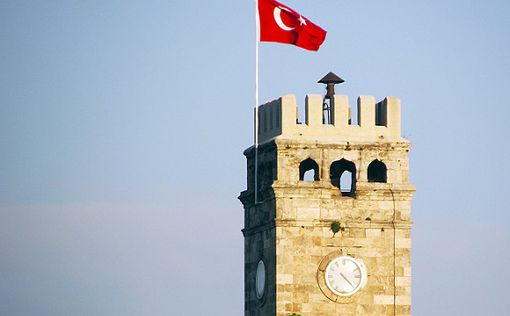 В Турции уволены почти 4,5 тысячи госслужащих