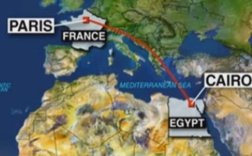 Египетский самолет подал сигнал бедствия и упал в море