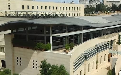 Офицер запер женщину-консула в израильском посольстве