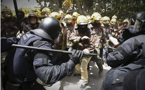 Каталония за: испанским полицейским дали свободу действий