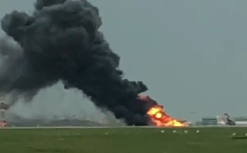 Пожар в Шереметьево: половина самолета полностью сгорела