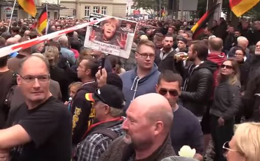 Демонстрации в Хемниц: 11 пострадавших, 300 задержаны