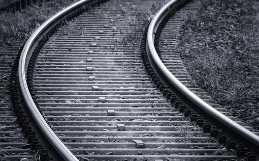 Бейт Йешуа: сбитого поездом человека выбросило на платформу