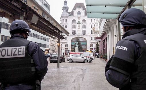 Неизвестный открыл стрельбу в центре Вены и скрылся