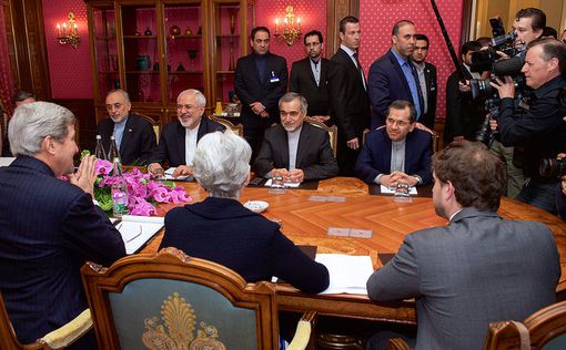 Иран требует от "шестерки" отменить все санкции