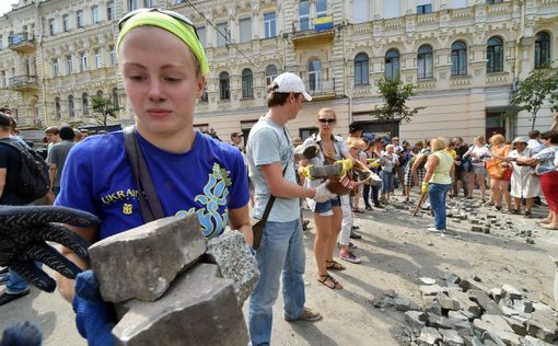 Киев очистили от палаток и баррикад