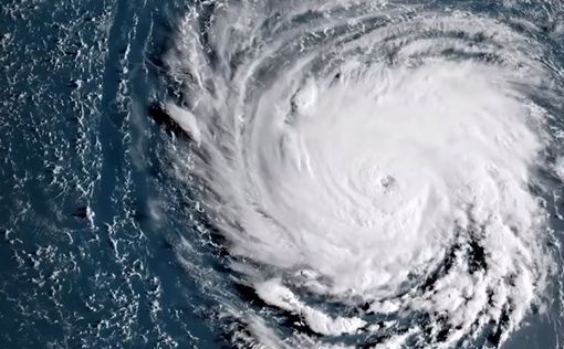 Жители США готовятся к приходу урагана "Флоренс"