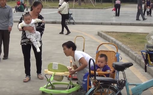 В Китае упала рождаемость