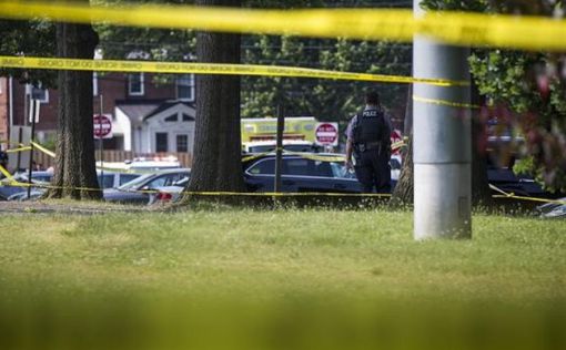 В США неизвестный открыл стрельбу, погиб полицейский