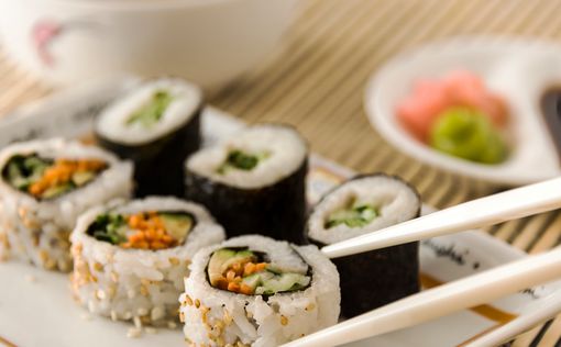 Ученые: суши - передозировка калорий и углеводов