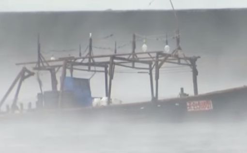 Восемь человек приплыли из КНДР в Японию на деревянной лодке