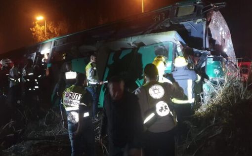 Автобус врезался в остановку: 4 погибших