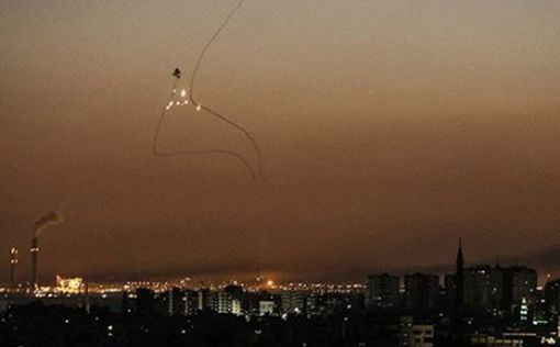 Горящий воздушный шар долетел до центра Израиля