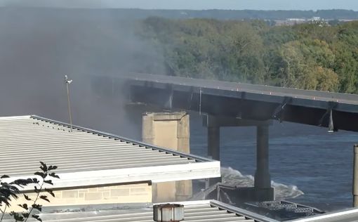 В США взорвали мост Чамп Кларк