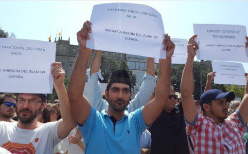 Барселона: мусульмане провели акцию против терроризма