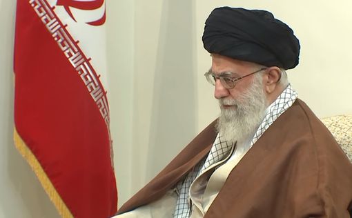 Хаменеи угрожает ударить с "десятикратной силой"