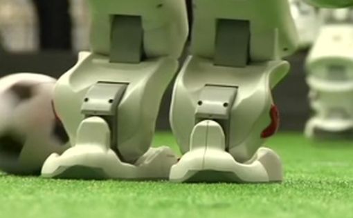 В Китае прошел турнир по футбол для роботов