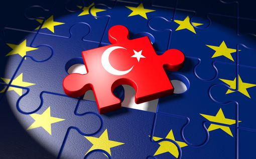 Германия: Прекратить переговоры о вступлении Турции в ЕС