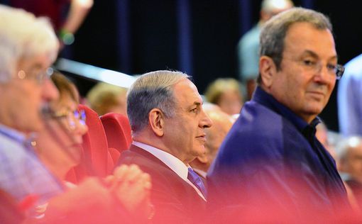 Эхуд Барак назвал правительство "шайкой клоунов"