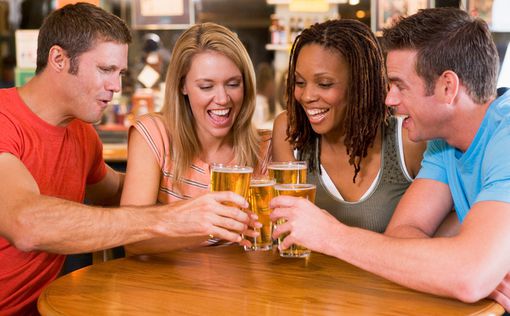 Мужчин больше привлекают женщины, которые пьют пиво
