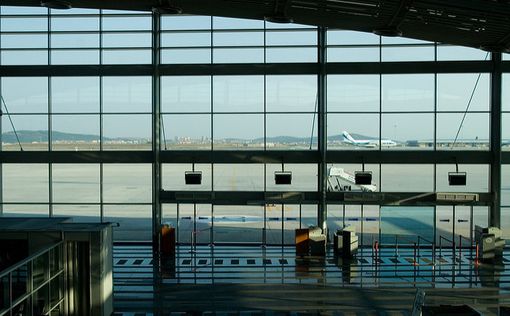 Париж: Южный терминал аэропорта Орли будет закрыт до вечера