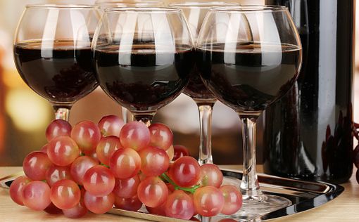 Большие дозы красного вина разрушают мышцы