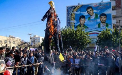 В Иране сожгли чучело Трампа,  флаги США и Израиля