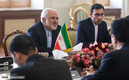 Хасан Рухани не принял отставку Зарифа