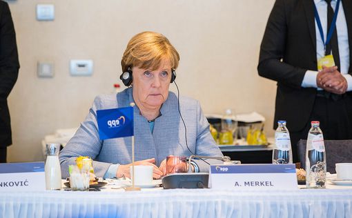 Меркель: Прошло время, когда мы могли положиться на США