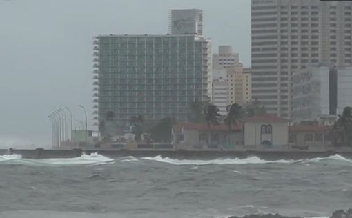 Ураган Ирма призвали объявить крупным стихийным бедствием