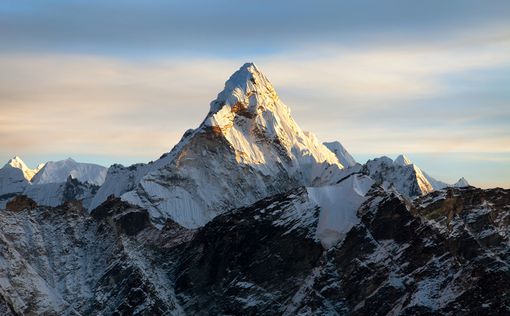 На Эвересте нашли тела 4 альпинистов