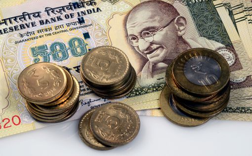 Банки "борются" за наличные деньги граждан в Индии