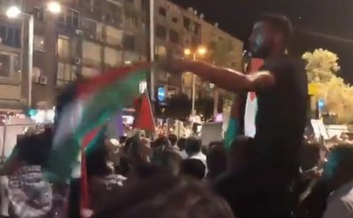 Флаги Палестины на площади Рабина