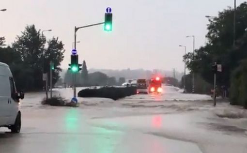 Потоп в Реховоте, шоссе №40 перекрыто в обоих направлениях