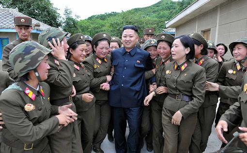 Ким Чен Ын готовит "большой подарок для янки"