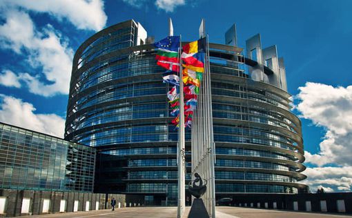 Европарламент принял резолюцию, осуждающую Иран