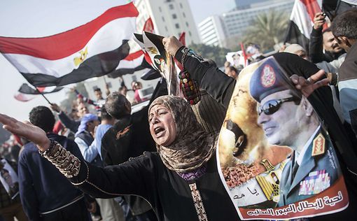 Годовщина восстания против Мубарака омрачена смертями